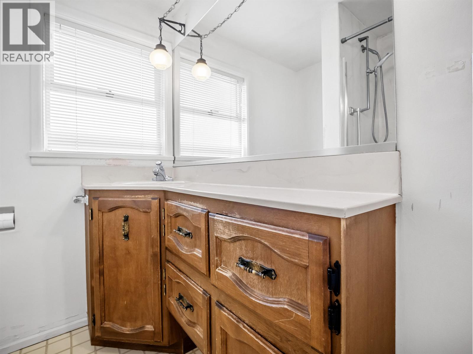 2762 Newmarket Drive, North Vancouver, British Columbia  V7R 2T4 - Photo 12 - R3119325