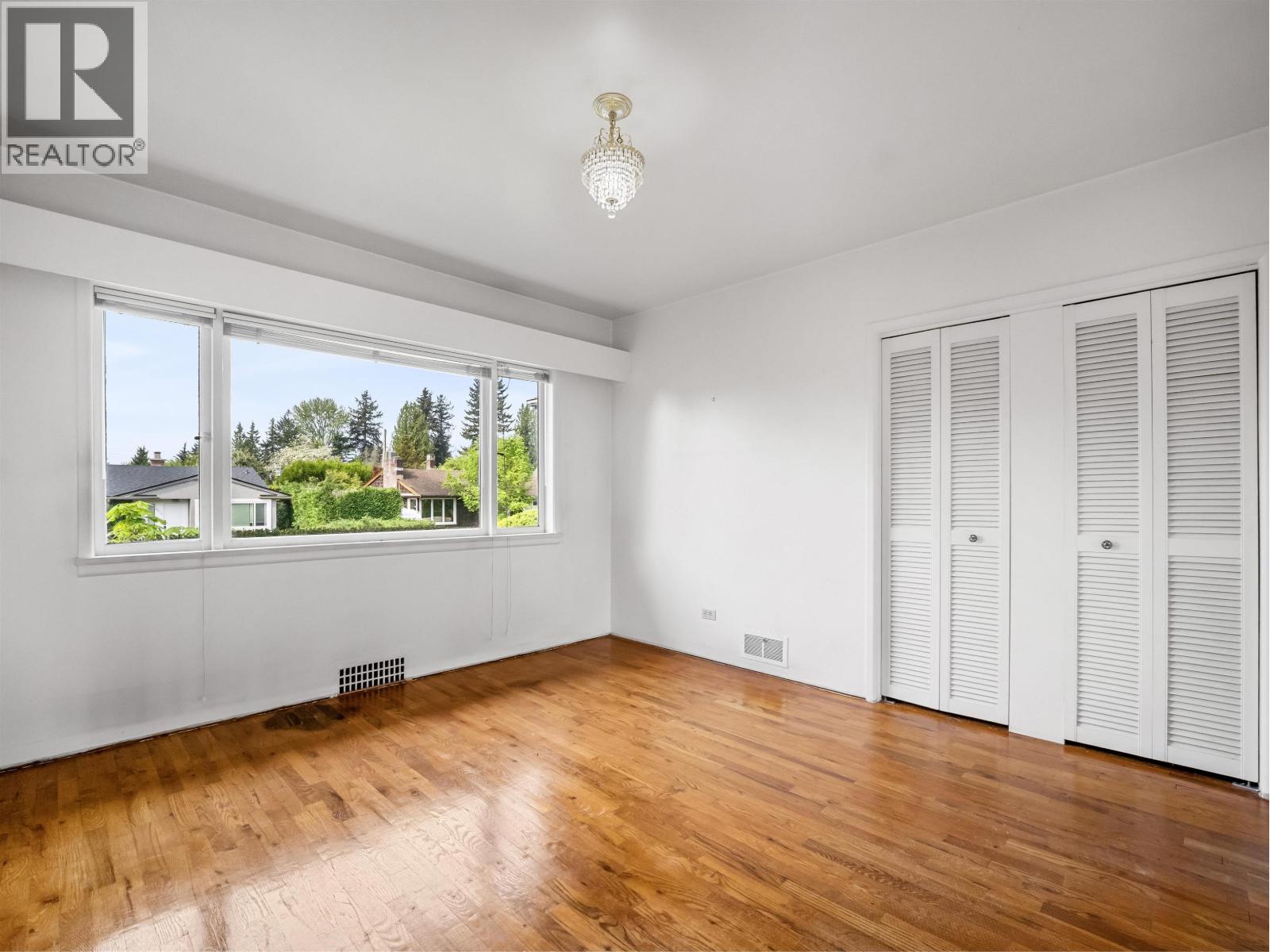 2762 Newmarket Drive, North Vancouver, British Columbia  V7R 2T4 - Photo 10 - R3119325