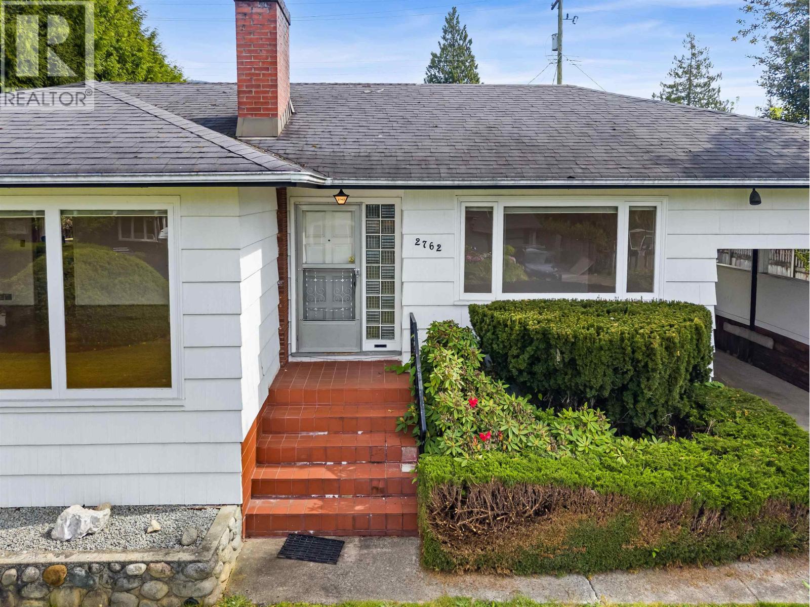 2762 Newmarket Drive, North Vancouver, British Columbia  V7R 2T4 - Photo 4 - R3119325