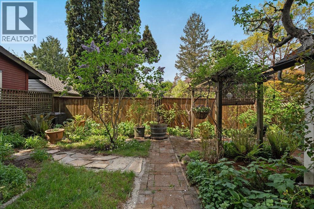 1115-1117 Semlin Drive, Vancouver, British Columbia  V5L 4K3 - Photo 36 - R3119351