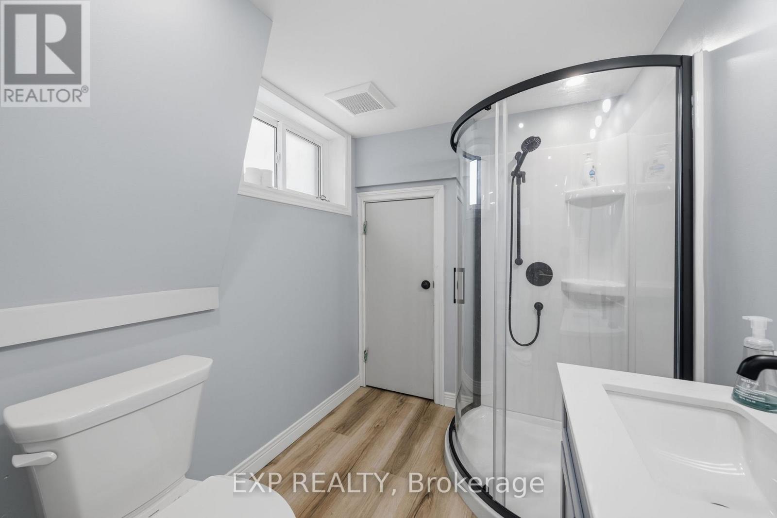 597 Gold Street, Warwick, Ontario  N0M 2S0 - Photo 31 - X12864380