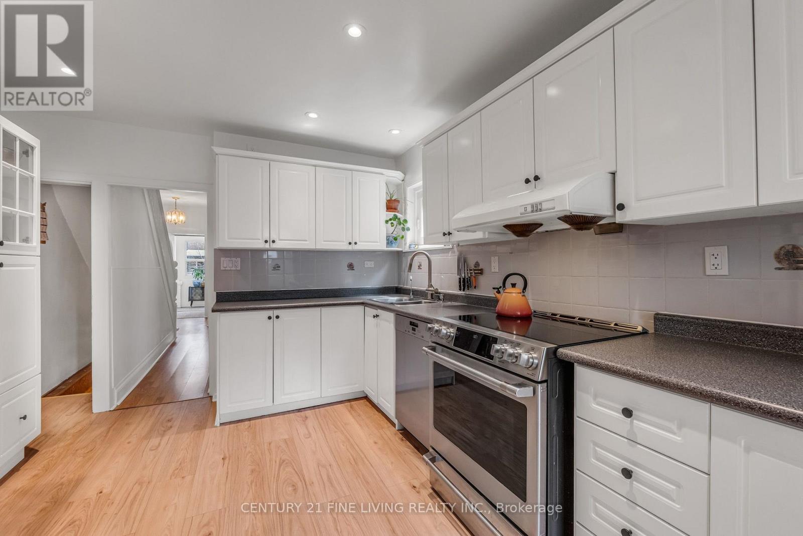 220 St Helen's Avenue, Toronto (Dufferin Grove), Ontario  M6H 4A3 - Photo 22 - C13082088