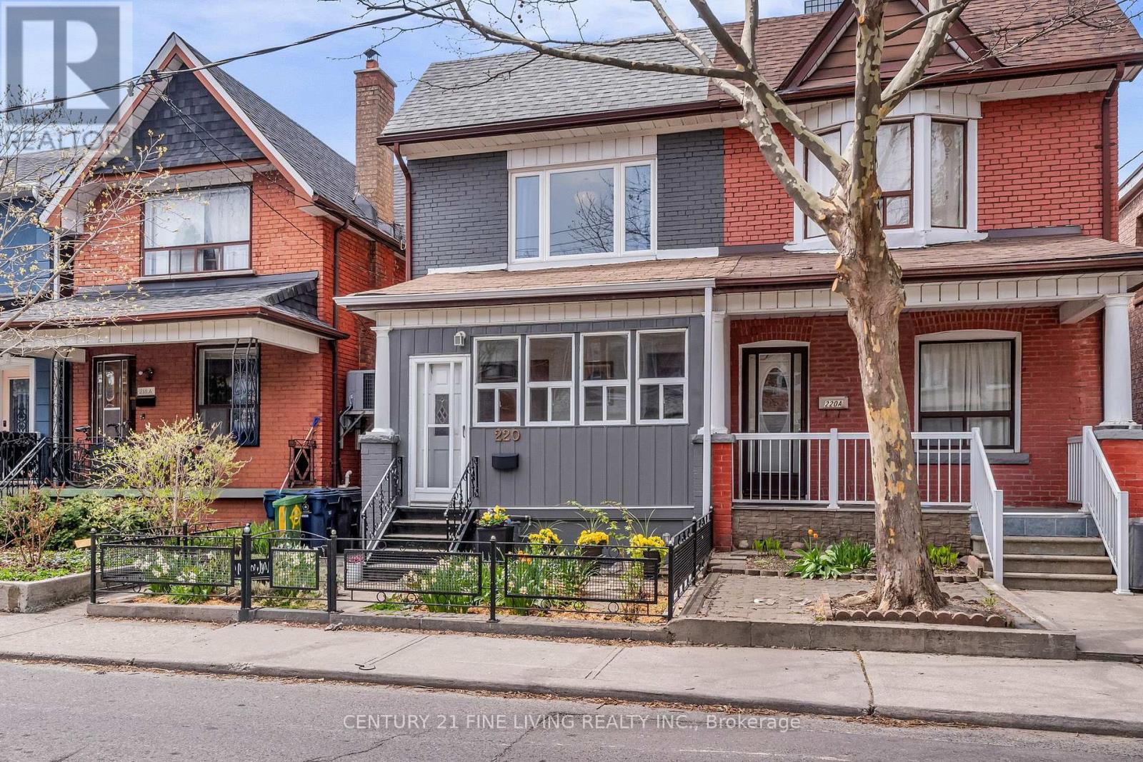 220 St Helen's Avenue, Toronto (Dufferin Grove), Ontario  M6H 4A3 - Photo 4 - C13082088