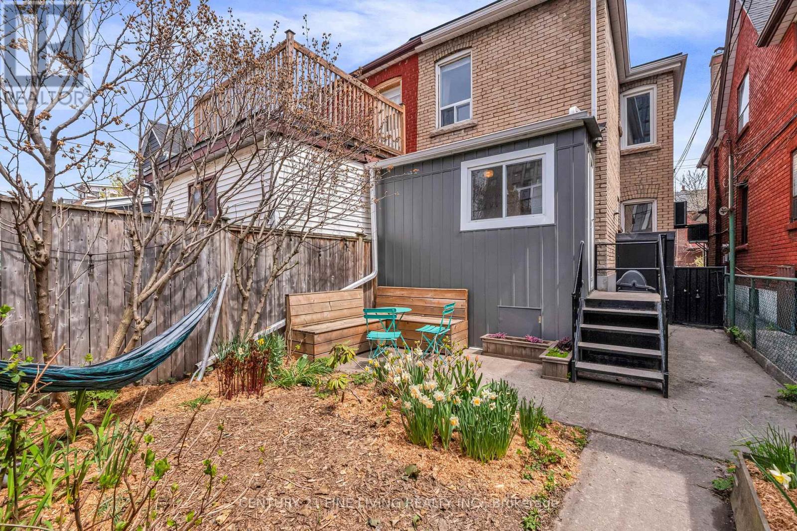 220 St Helen's Avenue, Toronto (Dufferin Grove), Ontario  M6H 4A3 - Photo 45 - C13082088