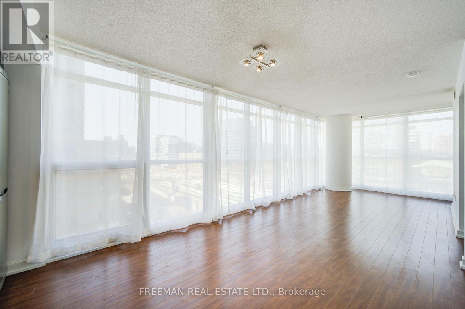 1007 - 25 Capreol Court, Toronto (Waterfront Communities), Ontario  M5V 3Z7 - Photo 10 - C13082122