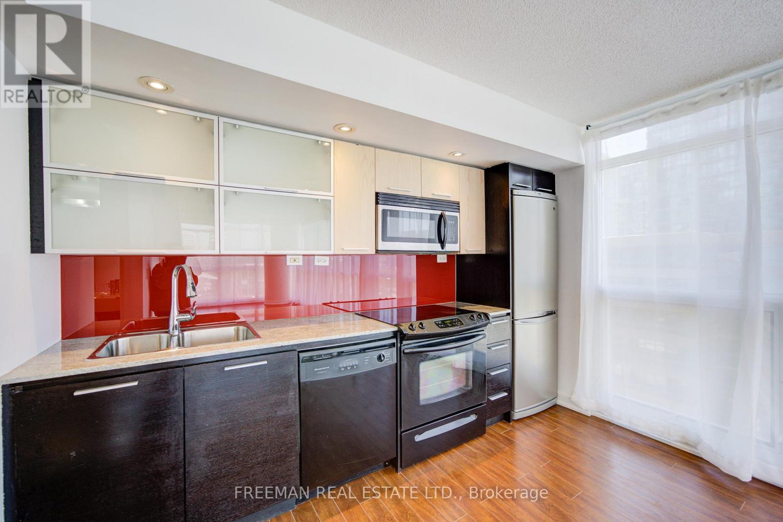 1007 - 25 Capreol Court, Toronto (Waterfront Communities), Ontario  M5V 3Z7 - Photo 12 - C13082122