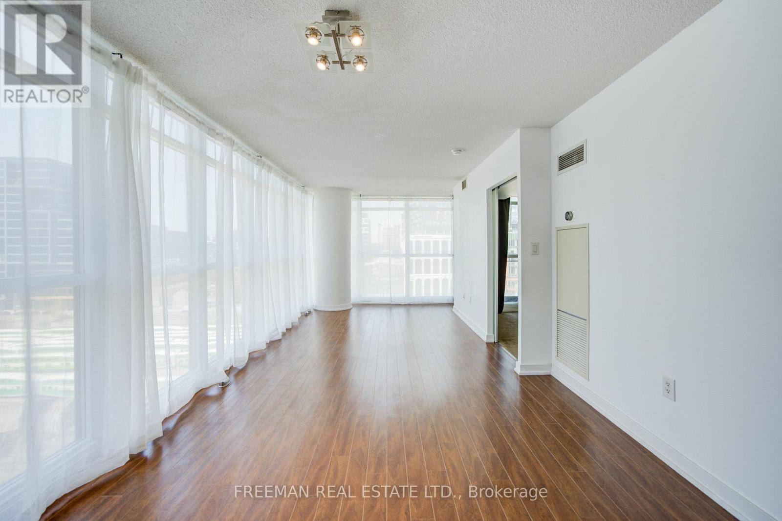 1007 - 25 Capreol Court, Toronto (Waterfront Communities), Ontario  M5V 3Z7 - Photo 2 - C13082122