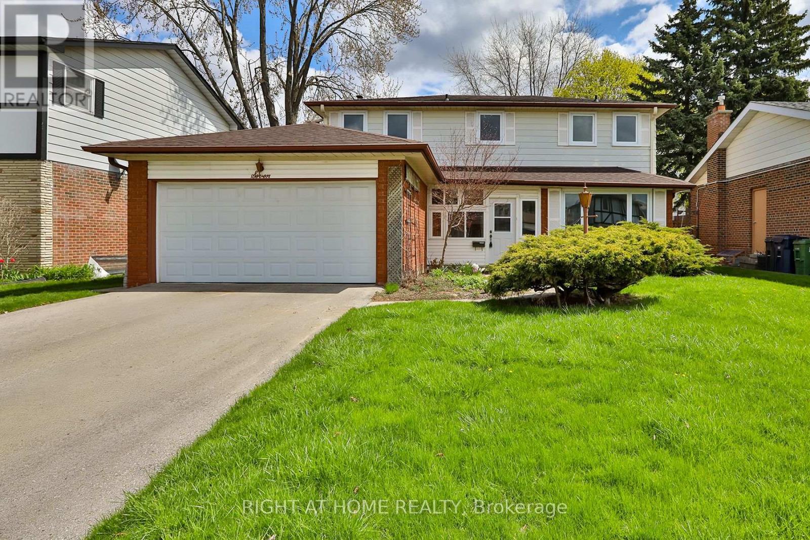 7 CHARTERHOUSE ROAD, Toronto, Ontario
