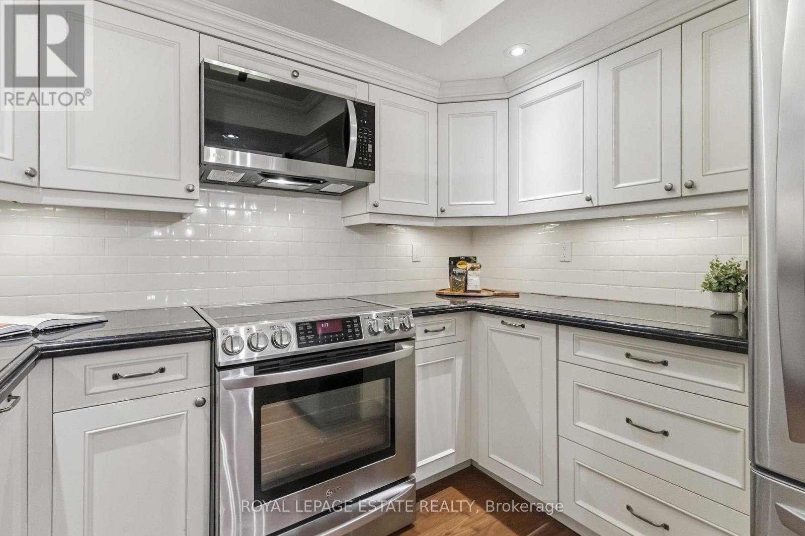 701 - 1093 Kingston Road, Toronto (Birchcliffe-Cliffside), Ontario  M1N 4E2 - Photo 16 - E13082148