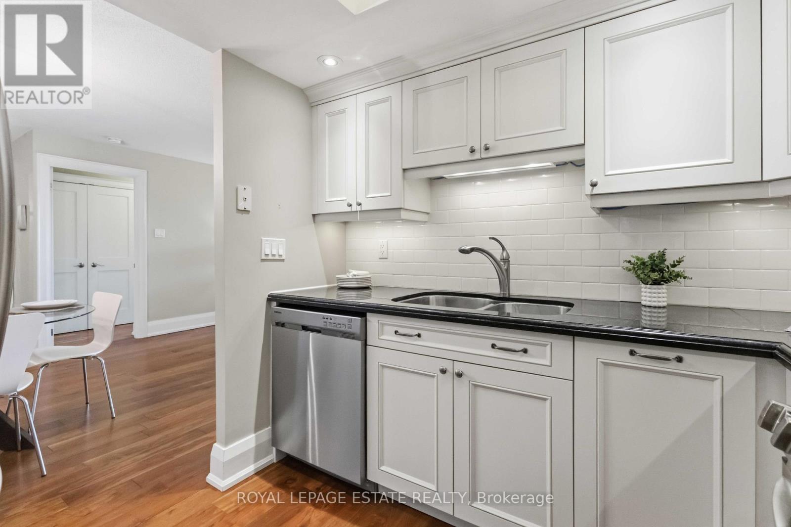 701 - 1093 Kingston Road, Toronto (Birchcliffe-Cliffside), Ontario  M1N 4E2 - Photo 17 - E13082148