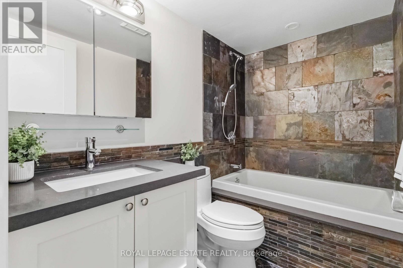 701 - 1093 Kingston Road, Toronto (Birchcliffe-Cliffside), Ontario  M1N 4E2 - Photo 24 - E13082148