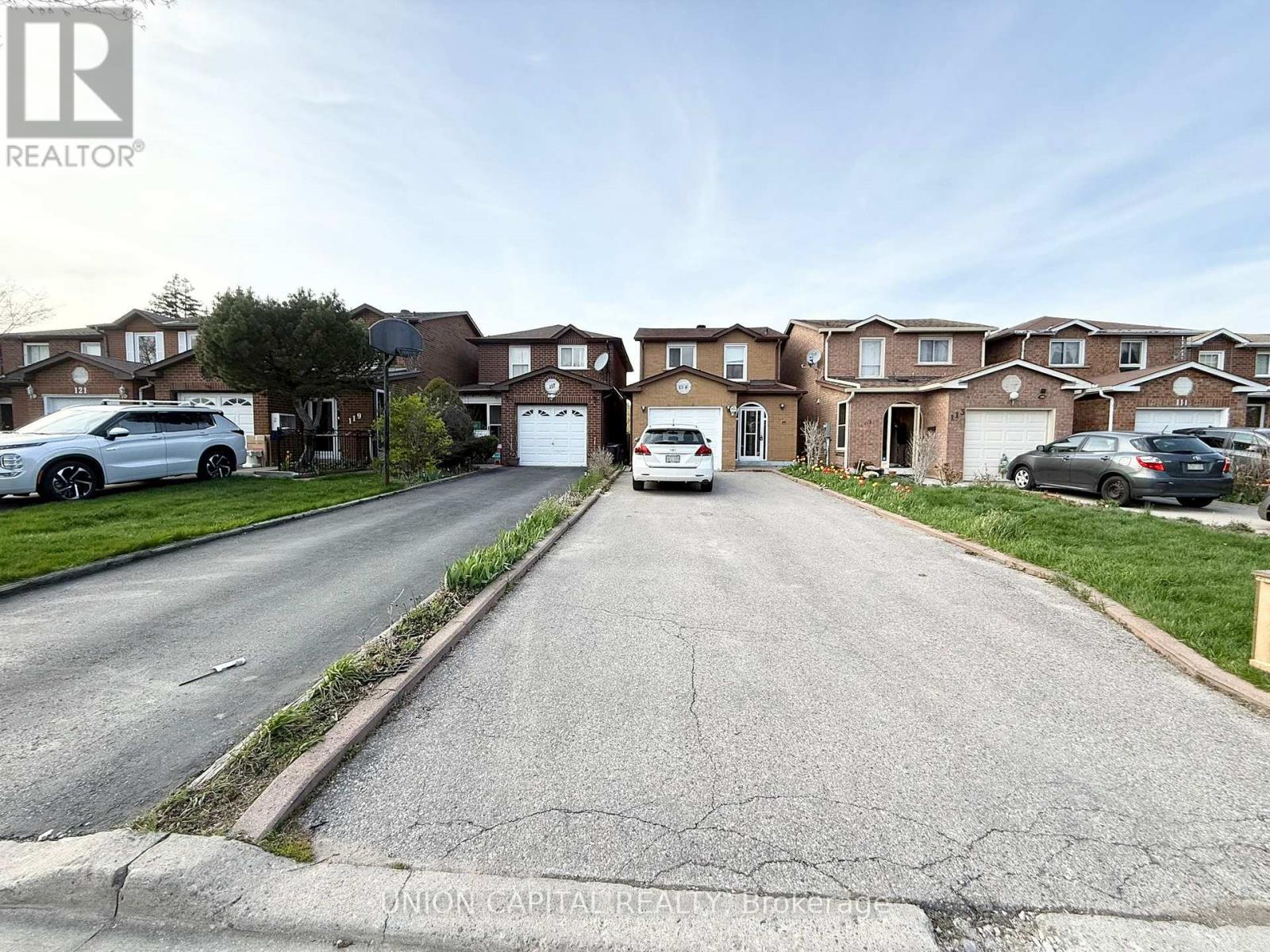 115 Dunbar Crescent, Markham (Milliken Mills East), Ontario  L3R 6W4 - Photo 2 - N13082064