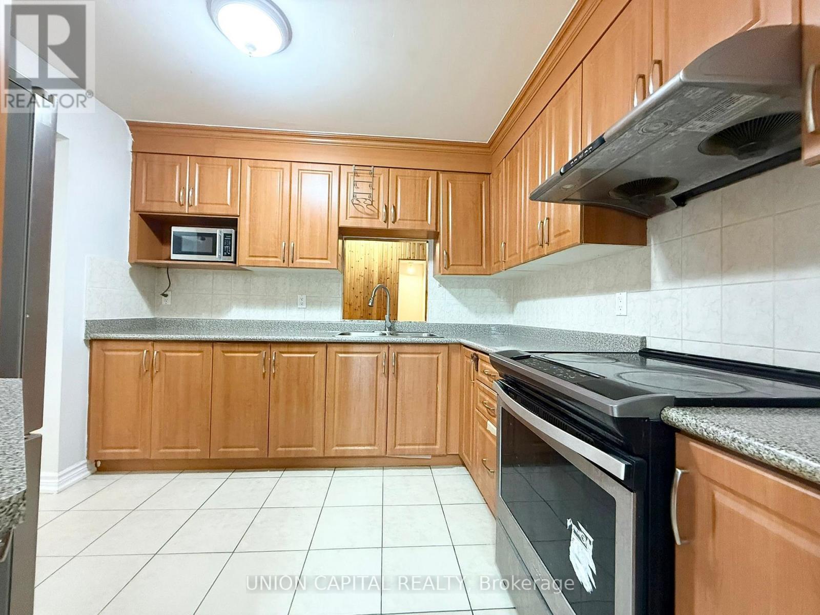 115 Dunbar Crescent, Markham (Milliken Mills East), Ontario  L3R 6W4 - Photo 4 - N13082064