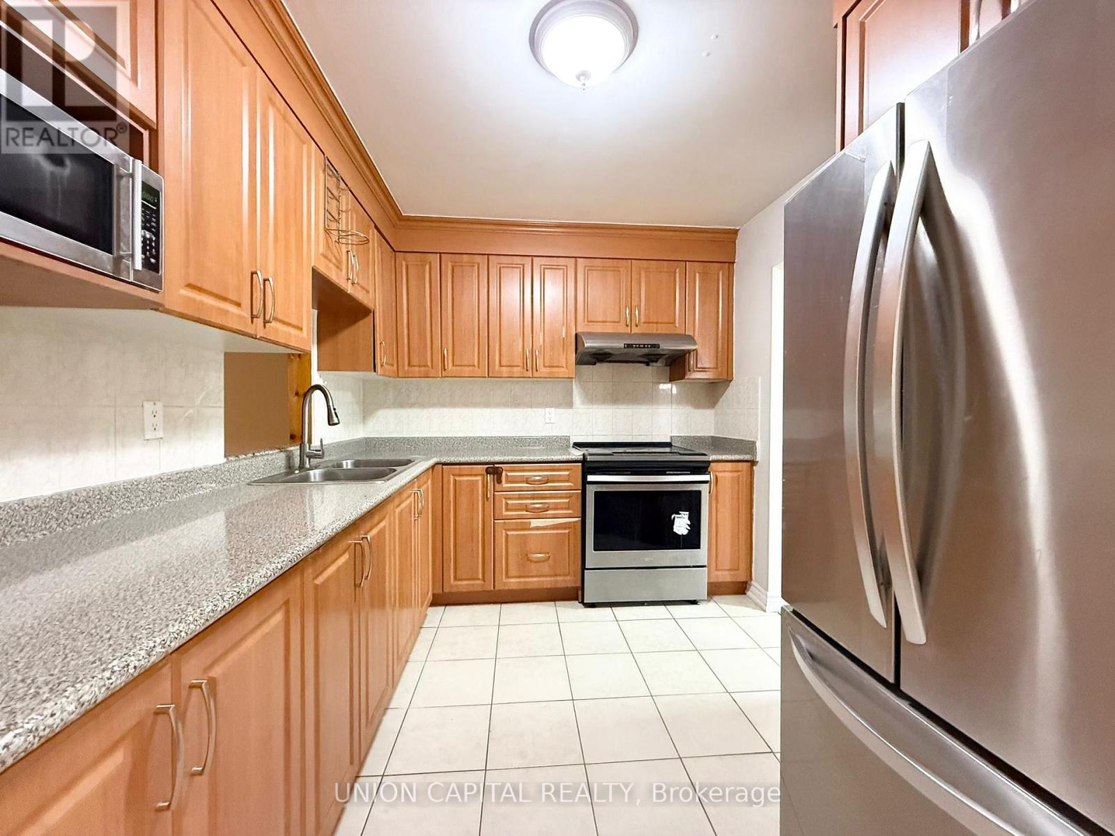 115 Dunbar Crescent, Markham (Milliken Mills East), Ontario  L3R 6W4 - Photo 5 - N13082064