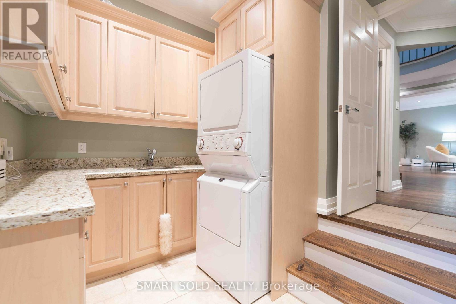 107 Arnold Avenue, Vaughan (Crestwood-Springfarm-Yorkhill), Ontario  L4J 1B6 - Photo 44 - N13082130