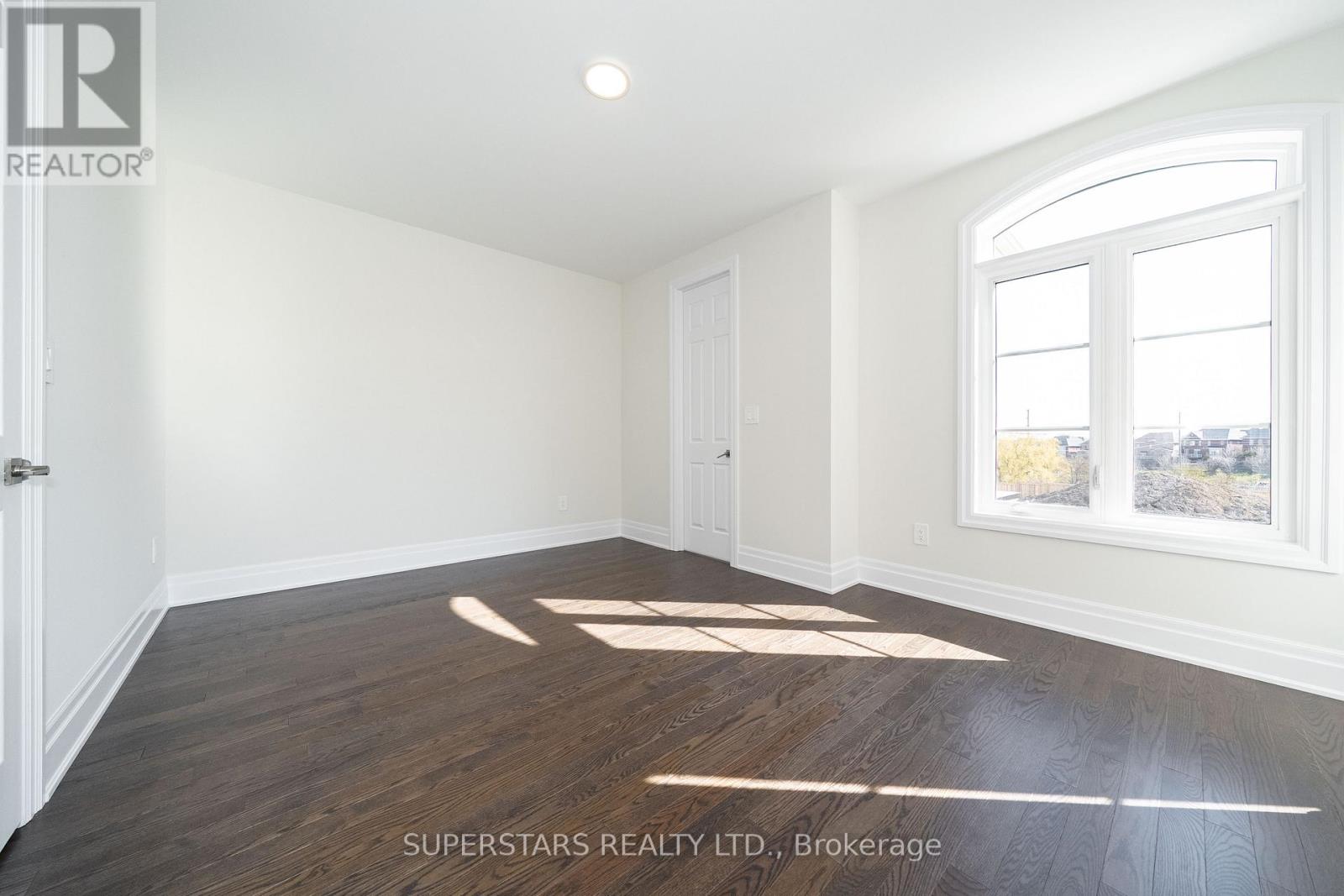 215 Archerhill Circle, Whitchurch-Stouffville, Ontario  L4G 4E2 - Photo 14 - N13082140