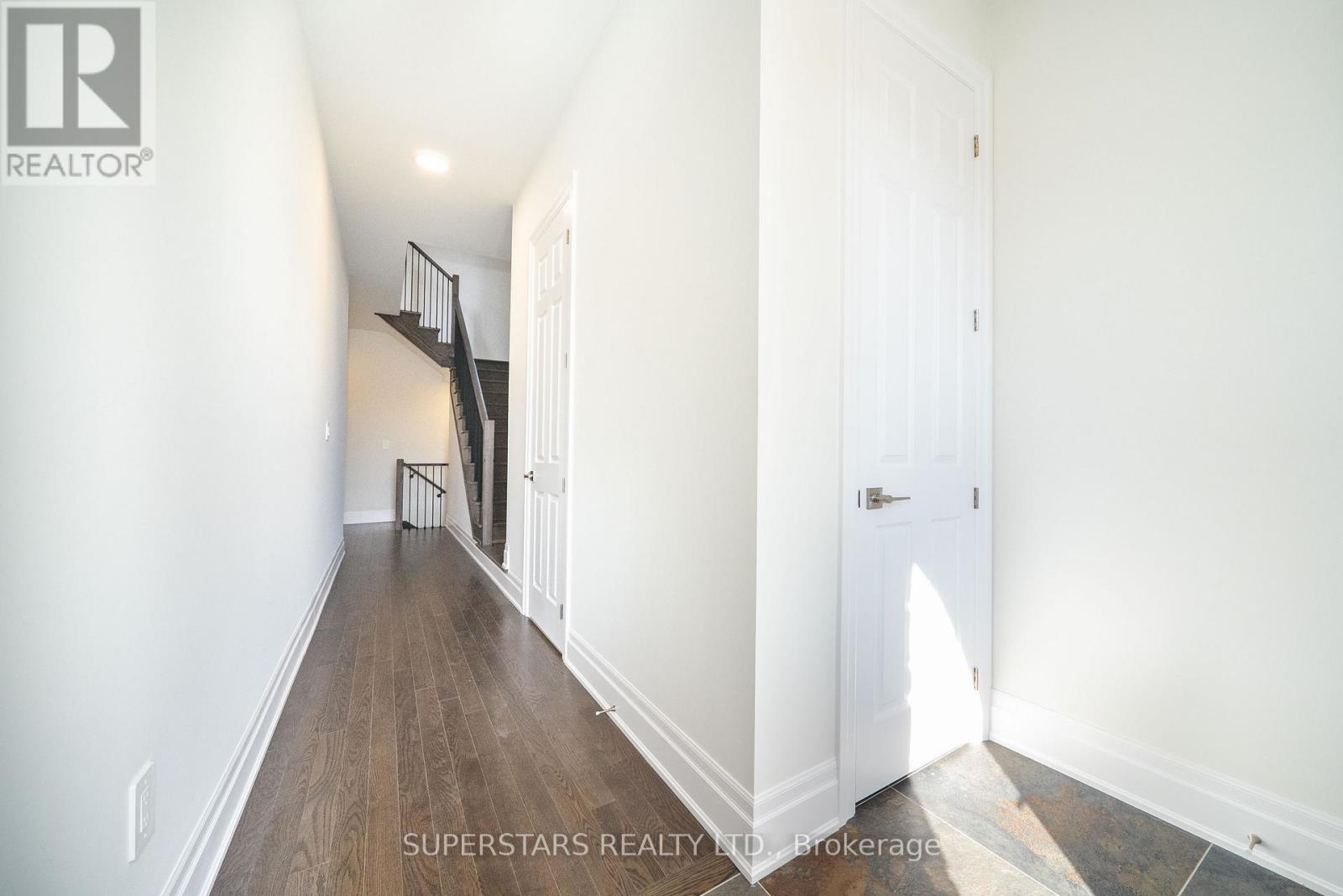 215 Archerhill Circle, Whitchurch-Stouffville, Ontario  L4G 4E2 - Photo 3 - N13082140