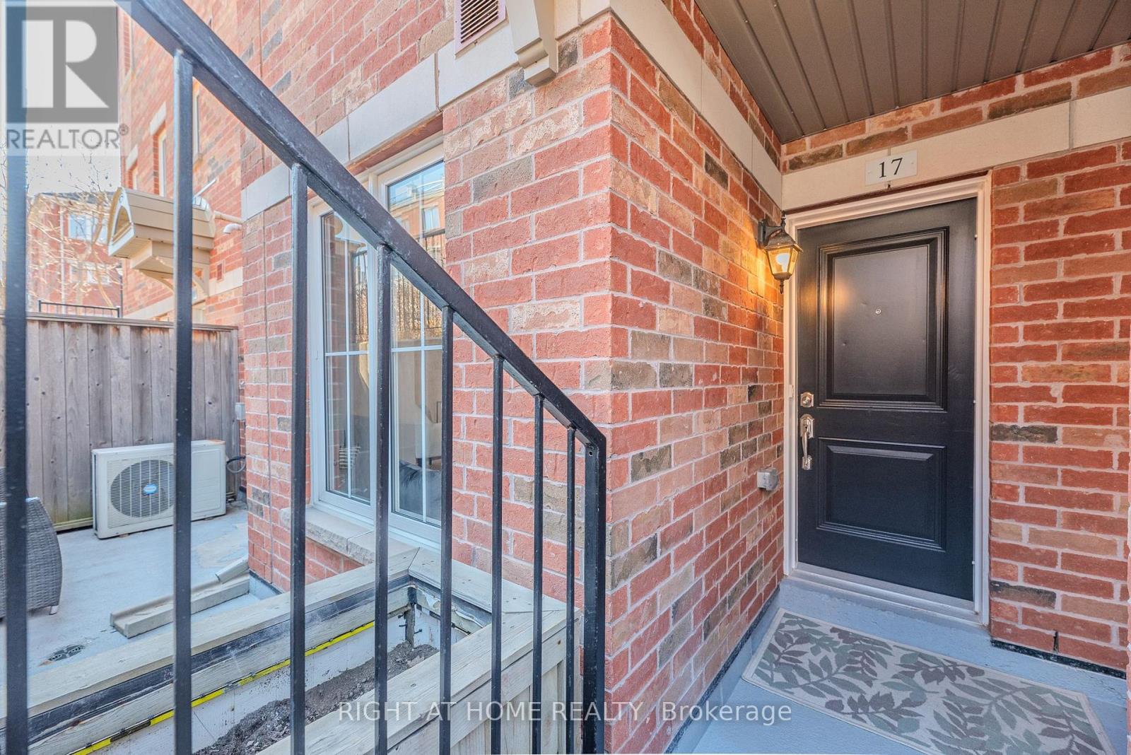 17 - 2464 Post Road, Oakville (Ro River Oaks), Ontario  L6H 0J2 - Photo 3 - W13082076