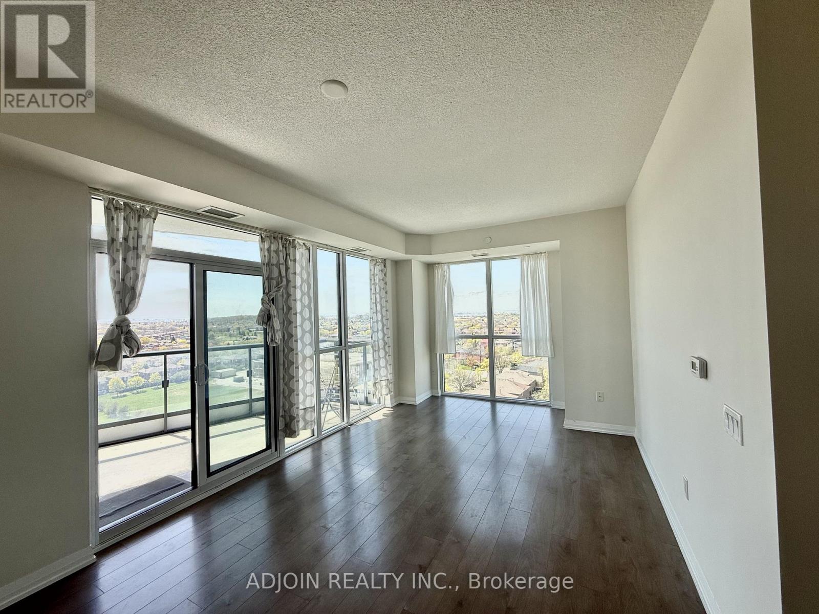 908 - 65 Watergarden Drive, Mississauga (Hurontario), Ontario  L5R 0G9 - Photo 4 - W13082082