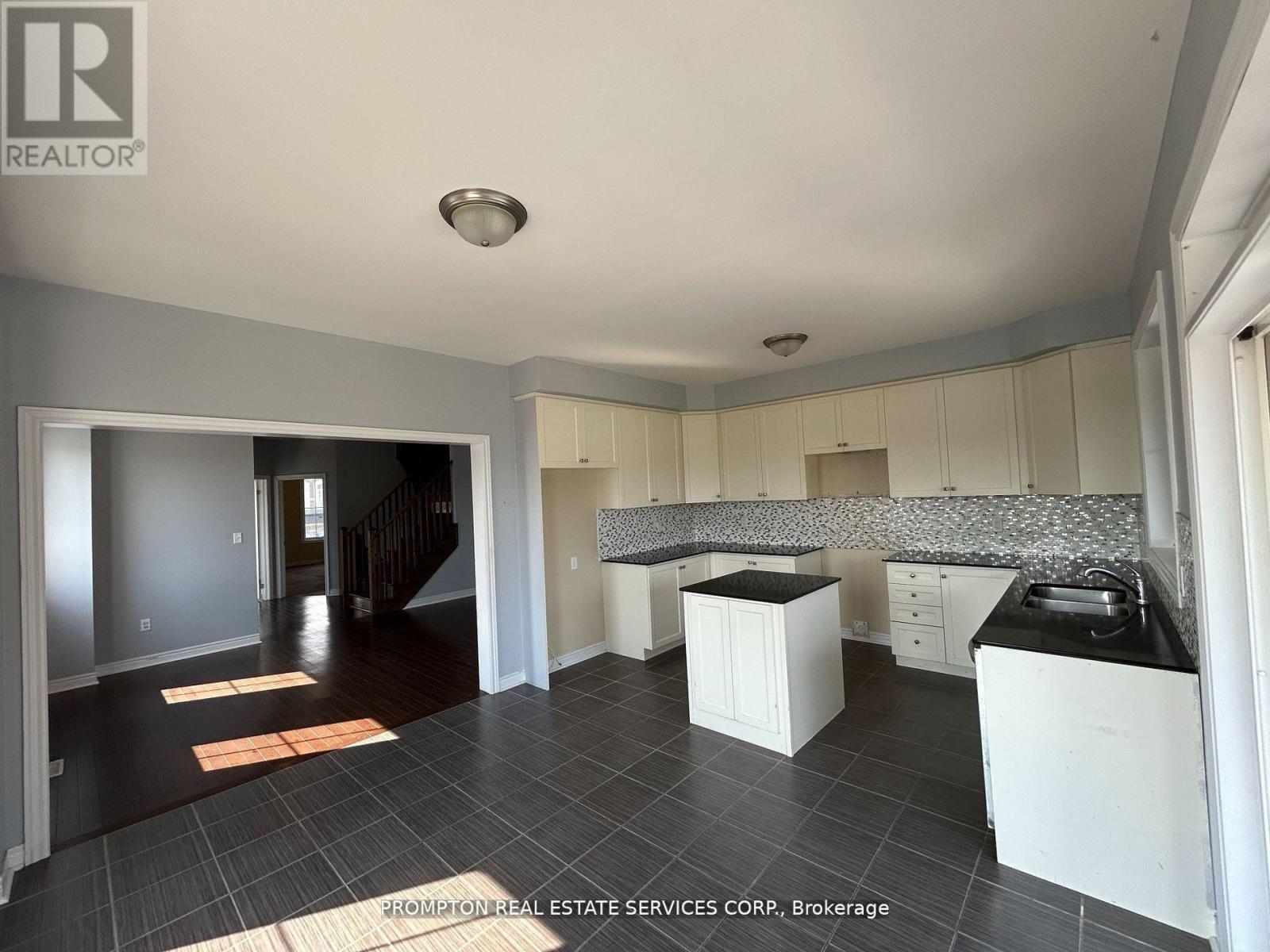 1 Fresnel Road, Brampton (Northwest Brampton), Ontario  L7A 4Z2 - Photo 14 - W13082168