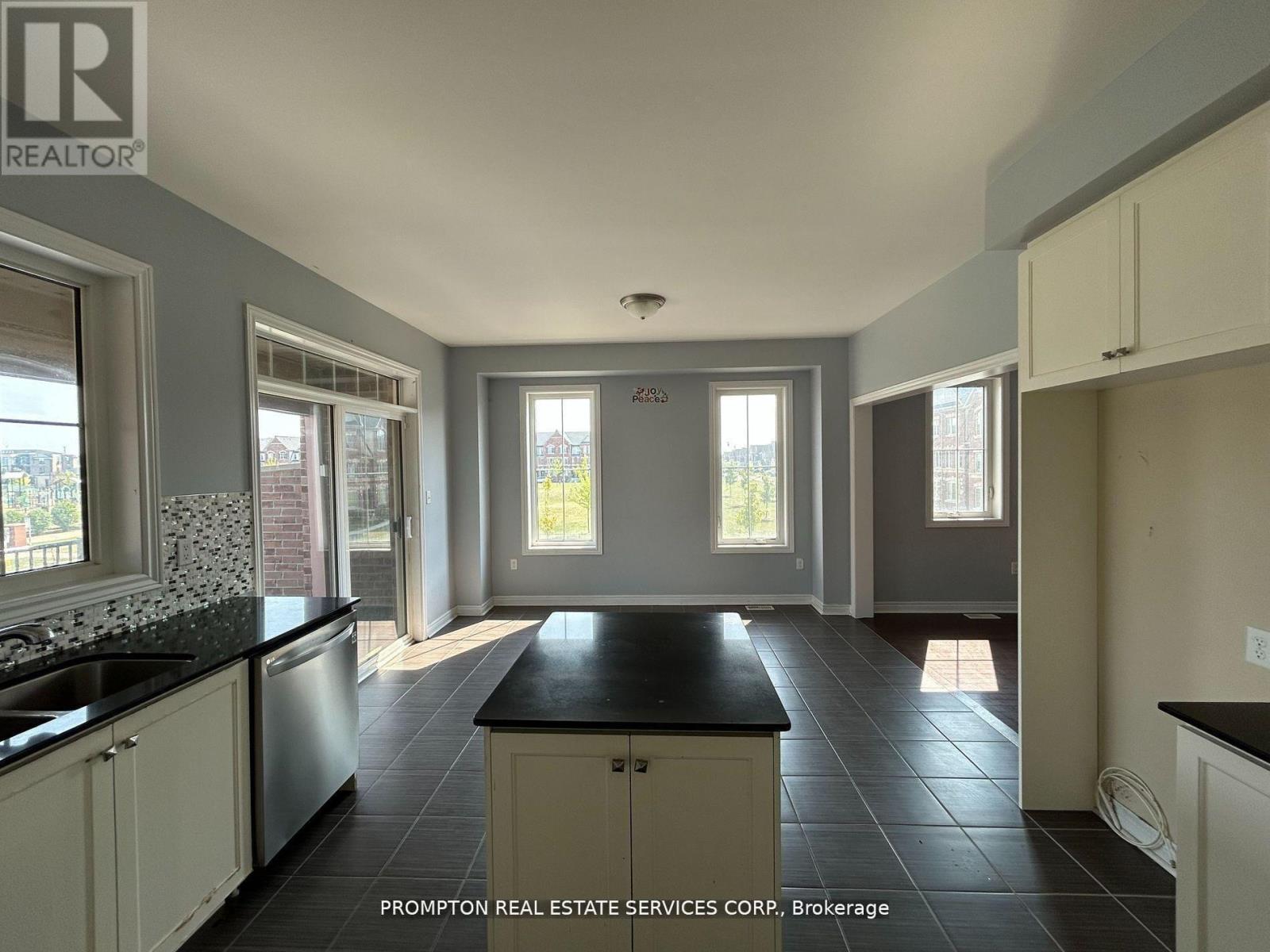 1 Fresnel Road, Brampton (Northwest Brampton), Ontario  L7A 4Z2 - Photo 16 - W13082168