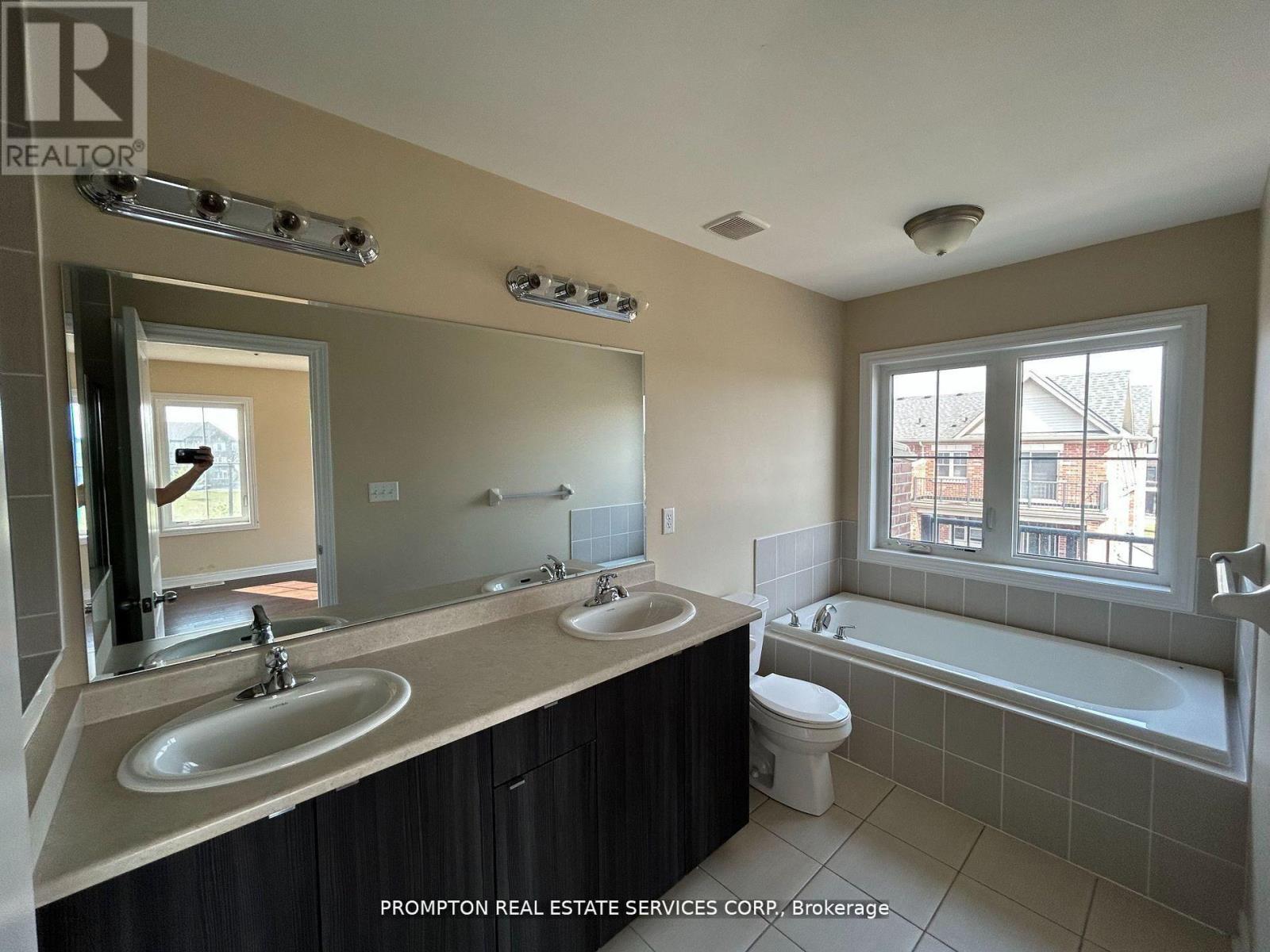 1 Fresnel Road, Brampton (Northwest Brampton), Ontario  L7A 4Z2 - Photo 27 - W13082168