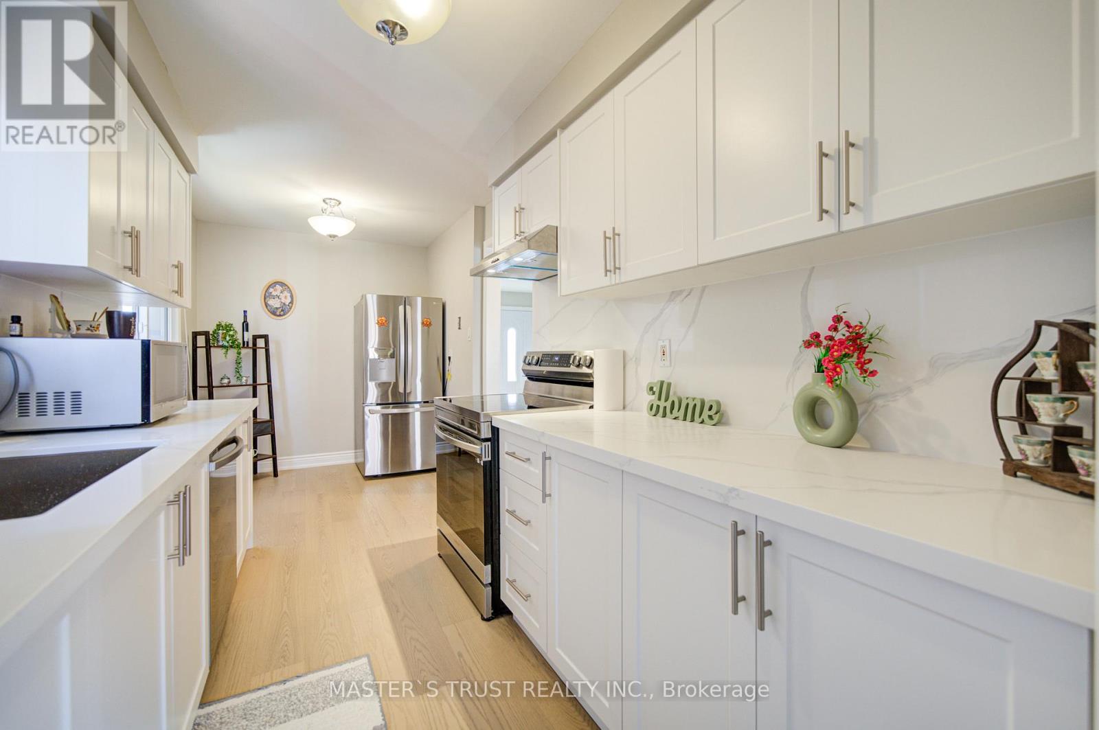 1017 Lucerne Crescent, Mississauga (Creditview), Ontario  L5C 3X6 - Photo 16 - W13082170