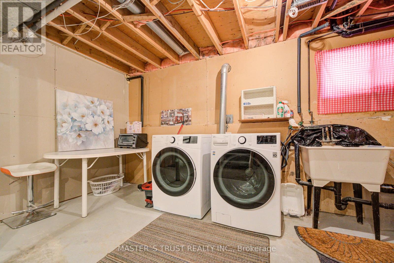 1017 Lucerne Crescent, Mississauga (Creditview), Ontario  L5C 3X6 - Photo 40 - W13082170