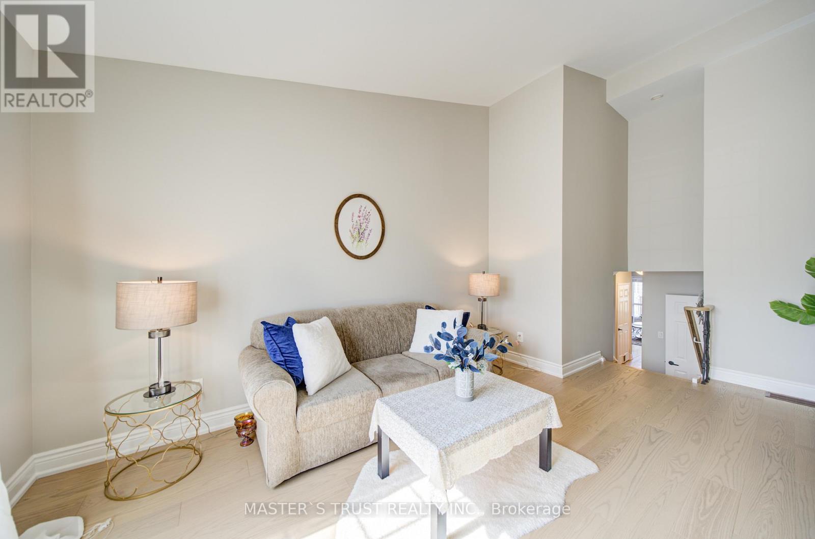 1017 Lucerne Crescent, Mississauga (Creditview), Ontario  L5C 3X6 - Photo 9 - W13082170