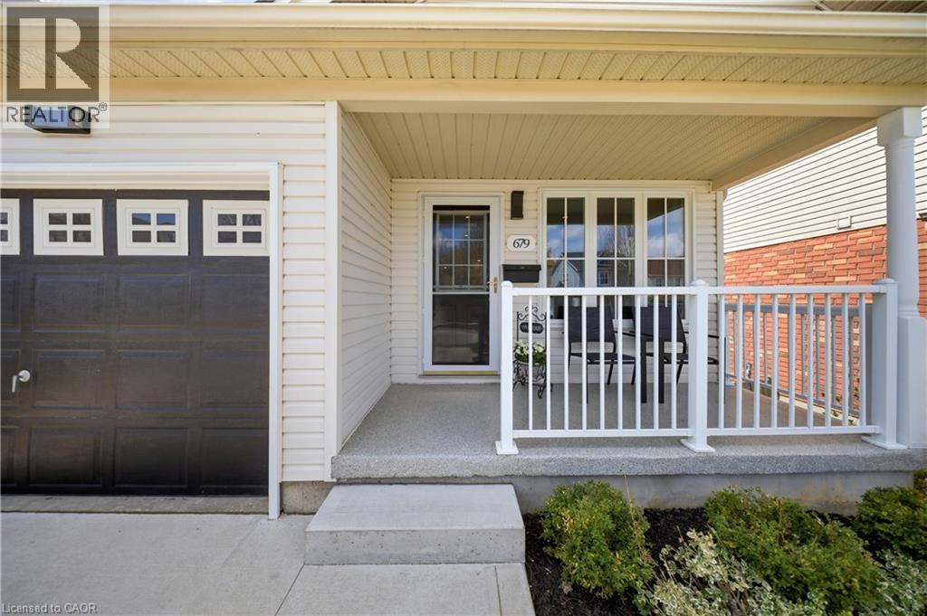 679 Zermatt Drive, Waterloo, Ontario  N2T 2V2 - Photo 4 - 40826666