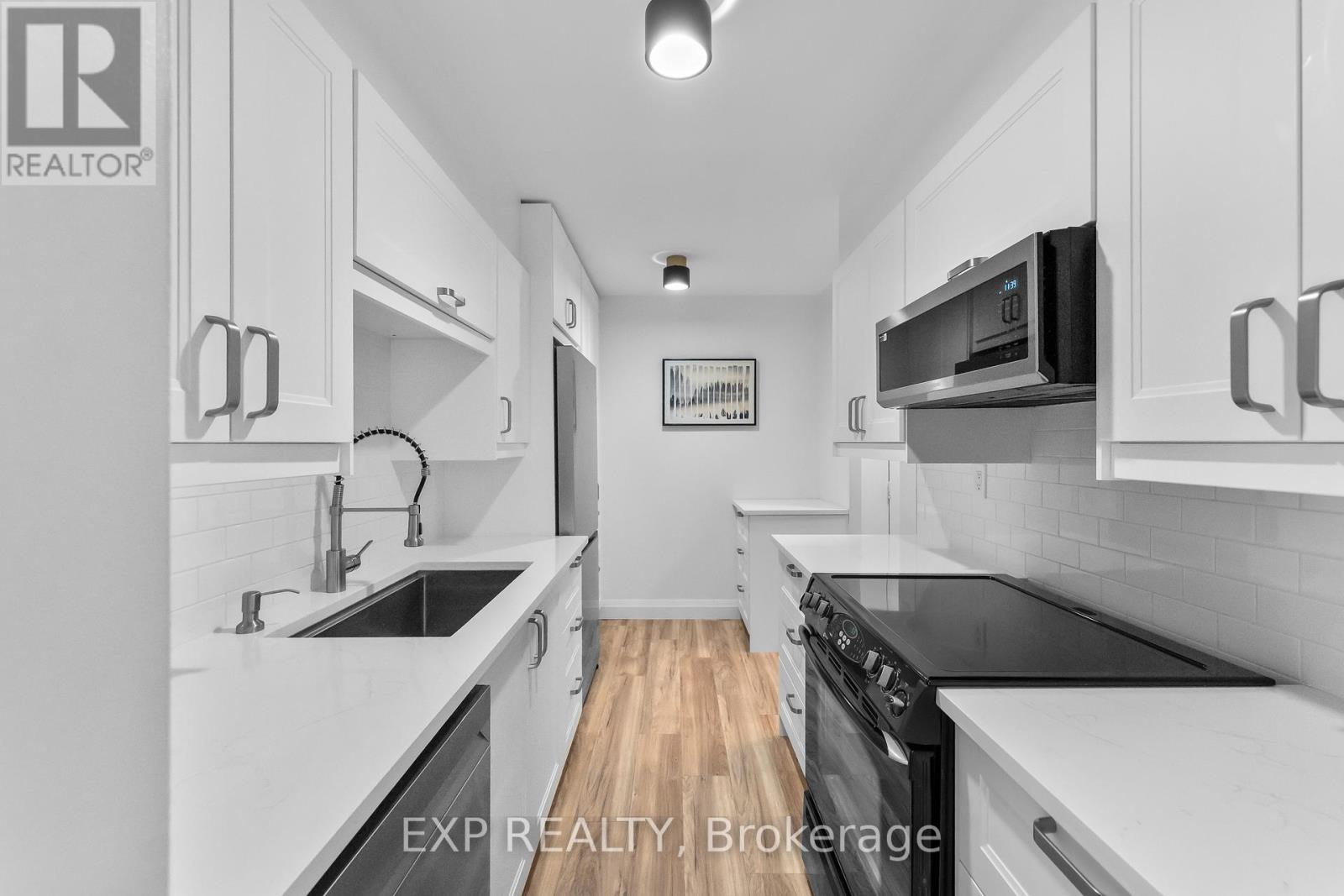 901 - 1964 Main Street W, Hamilton (Ainslie Wood), Ontario  L8S 1J5 - Photo 8 - X13082070