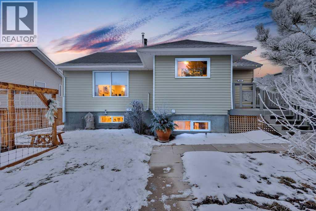 411 Mountain View Place, Longview, Alberta  T0L 0H0 - Photo 1 - A2279520
