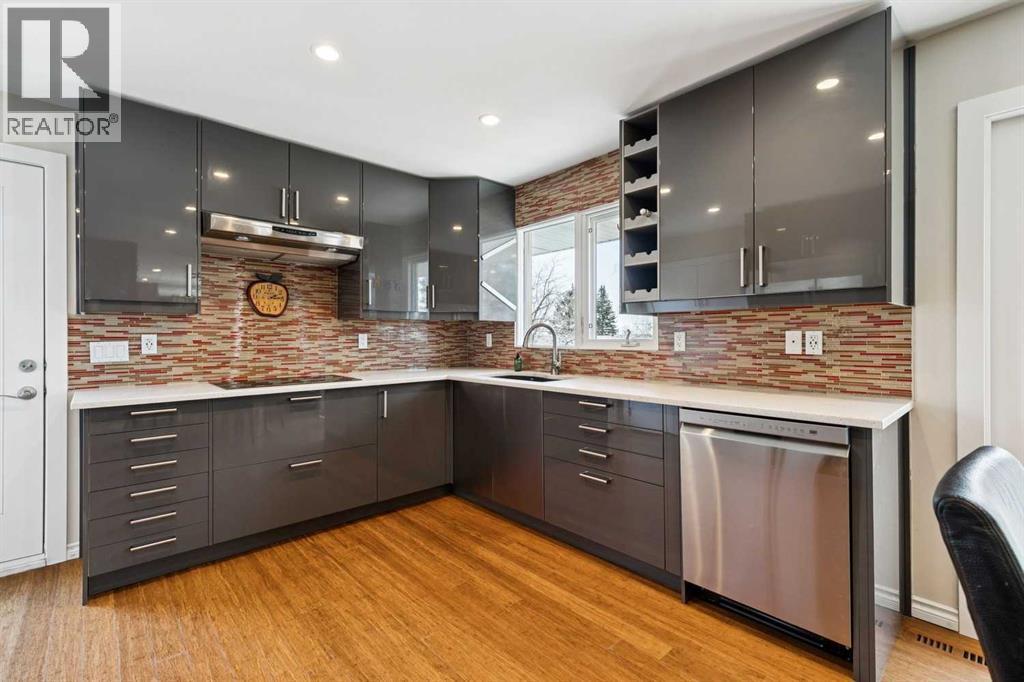6608 Silverview Road NW, Calgary, Alberta  T3B 3L6 - Photo 9 - A2305940