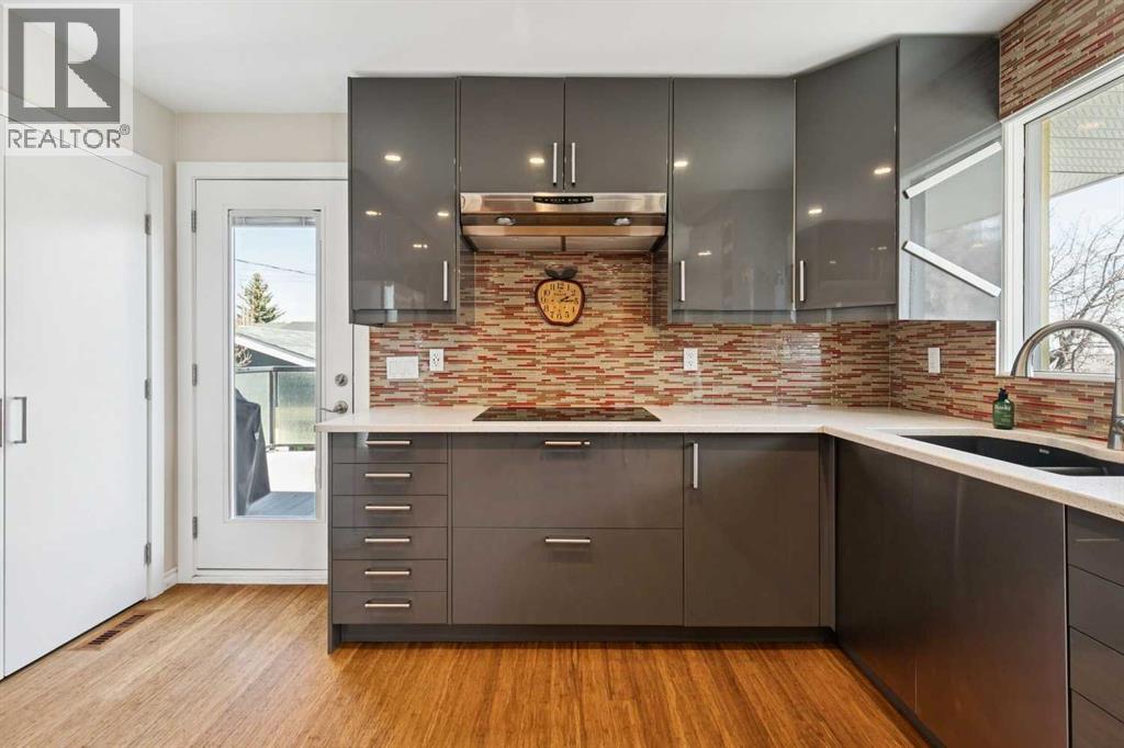 6608 Silverview Road NW, Calgary, Alberta  T3B 3L6 - Photo 10 - A2305940