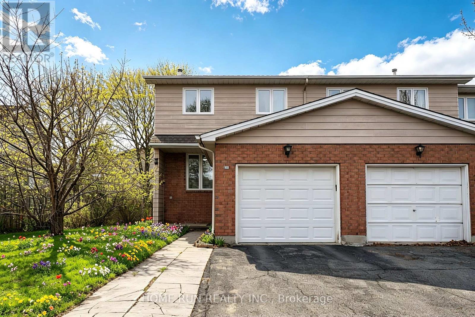 30 Sturbridge Private, Ottawa, Ontario  K1T 3J7 - Photo 2 - X13082234