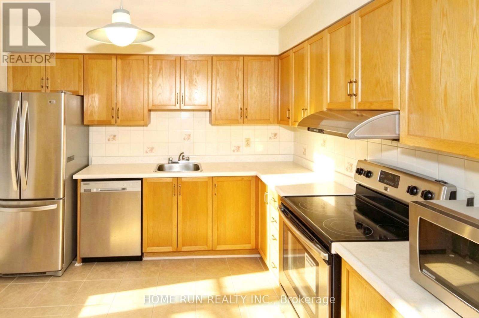 30 Sturbridge Private, Ottawa, Ontario  K1T 3J7 - Photo 7 - X13082234