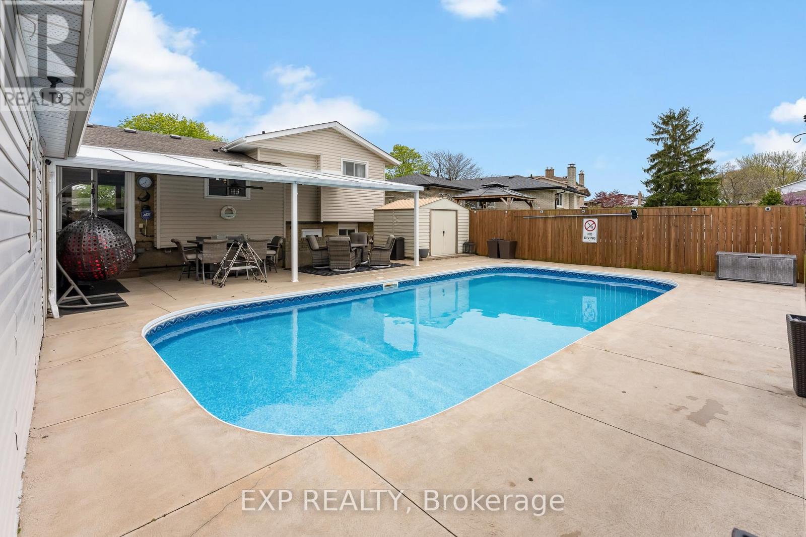 64 Carriage Road, St. Catharines (Secord Woods), Ontario  L2P 1T1 - Photo 21 - X13082194