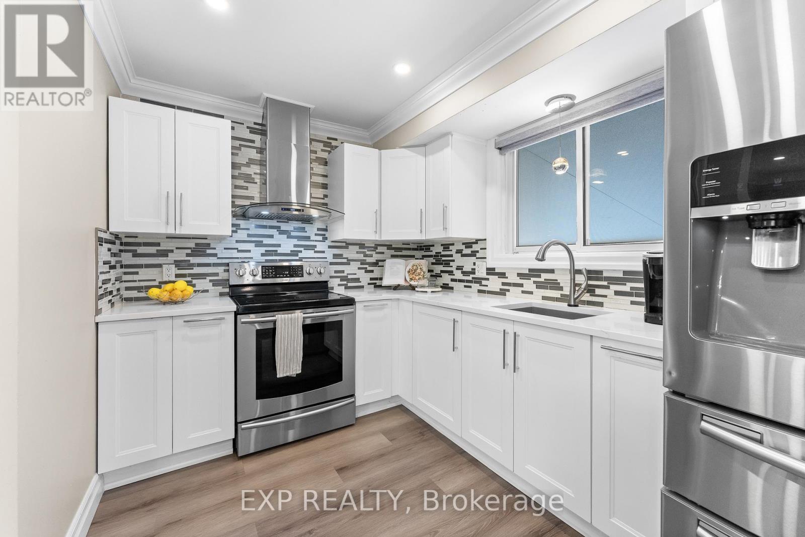 64 Carriage Road, St. Catharines (Secord Woods), Ontario  L2P 1T1 - Photo 33 - X13082194