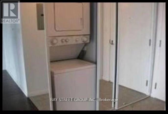 605 - 37 Grosvenor Street, Toronto, Ontario  M4Y 3G5 - Photo 7 - C13082208