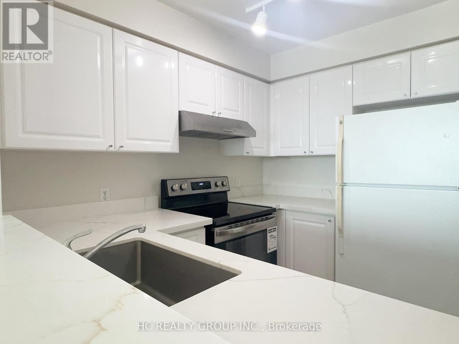 2205 - 11 Lee Centre Drive, Toronto, Ontario  M1H 3J5 - Photo 4 - E13045484