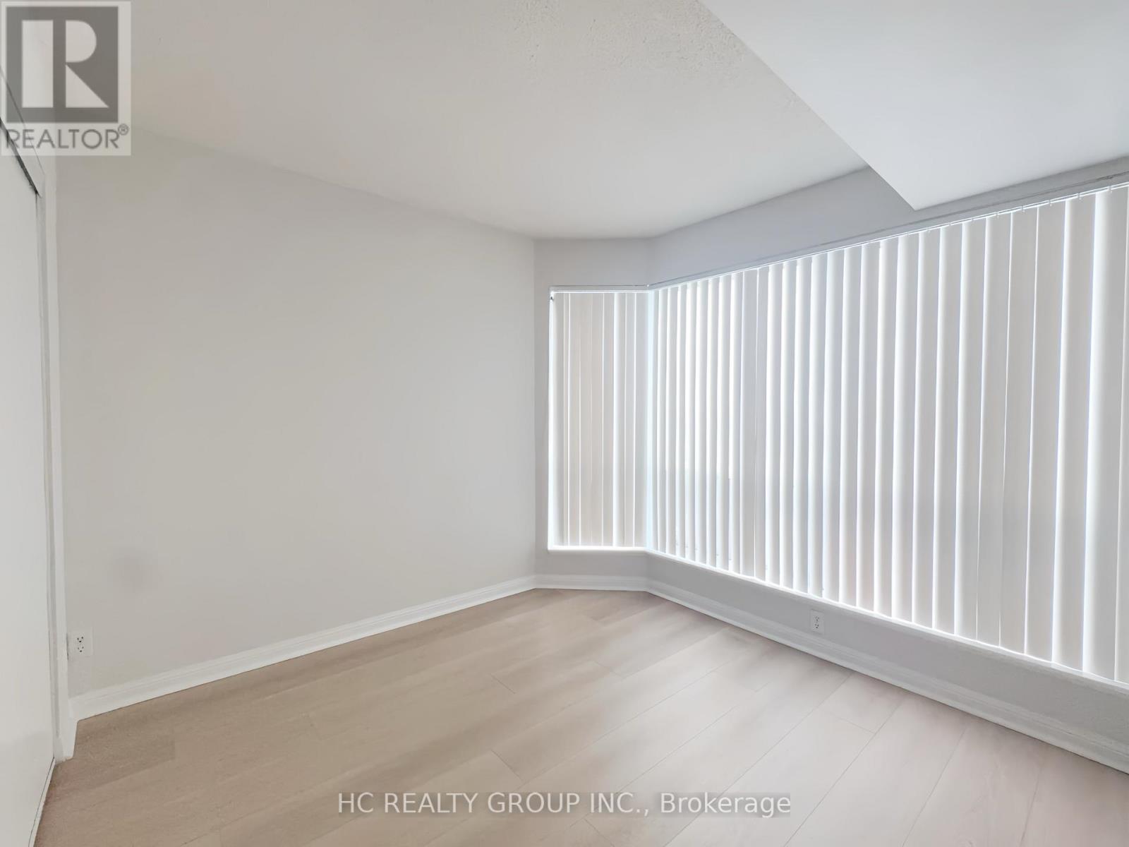 2205 - 11 Lee Centre Drive, Toronto, Ontario  M1H 3J5 - Photo 9 - E13045484