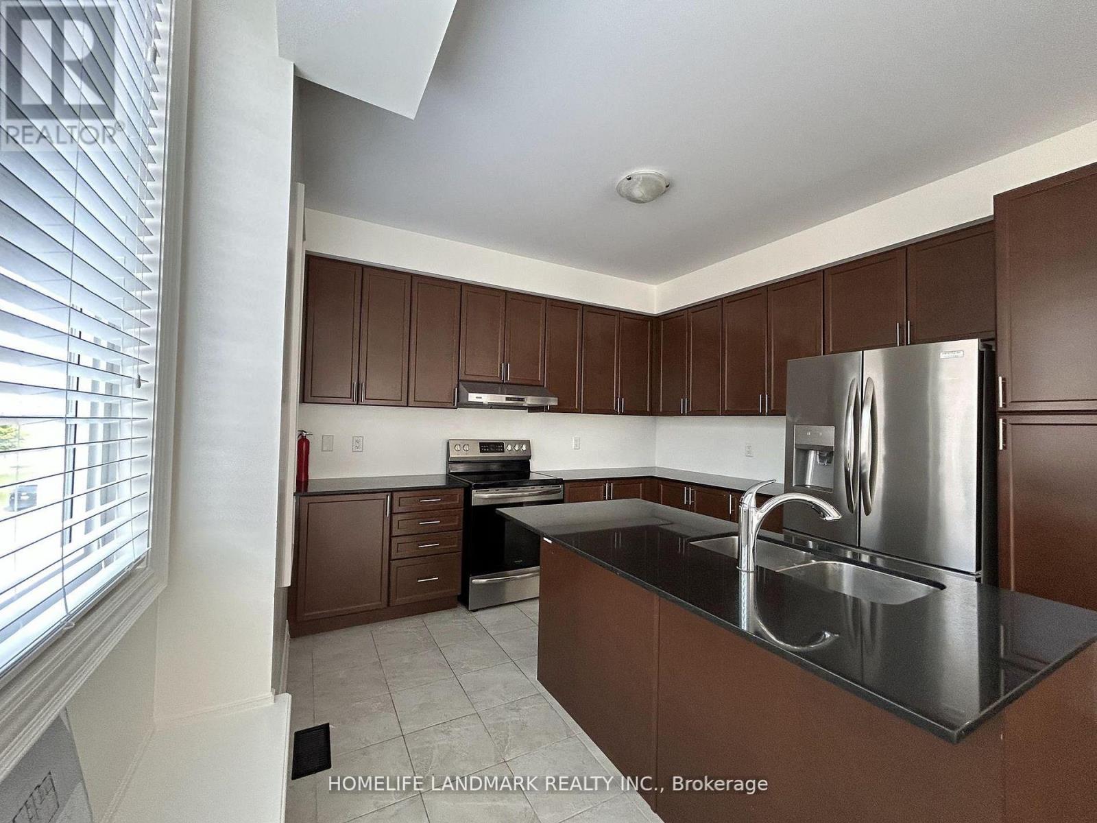 3 Temple Manor Road, Brampton, Ontario  L6Y 6C5 - Photo 18 - W13082188