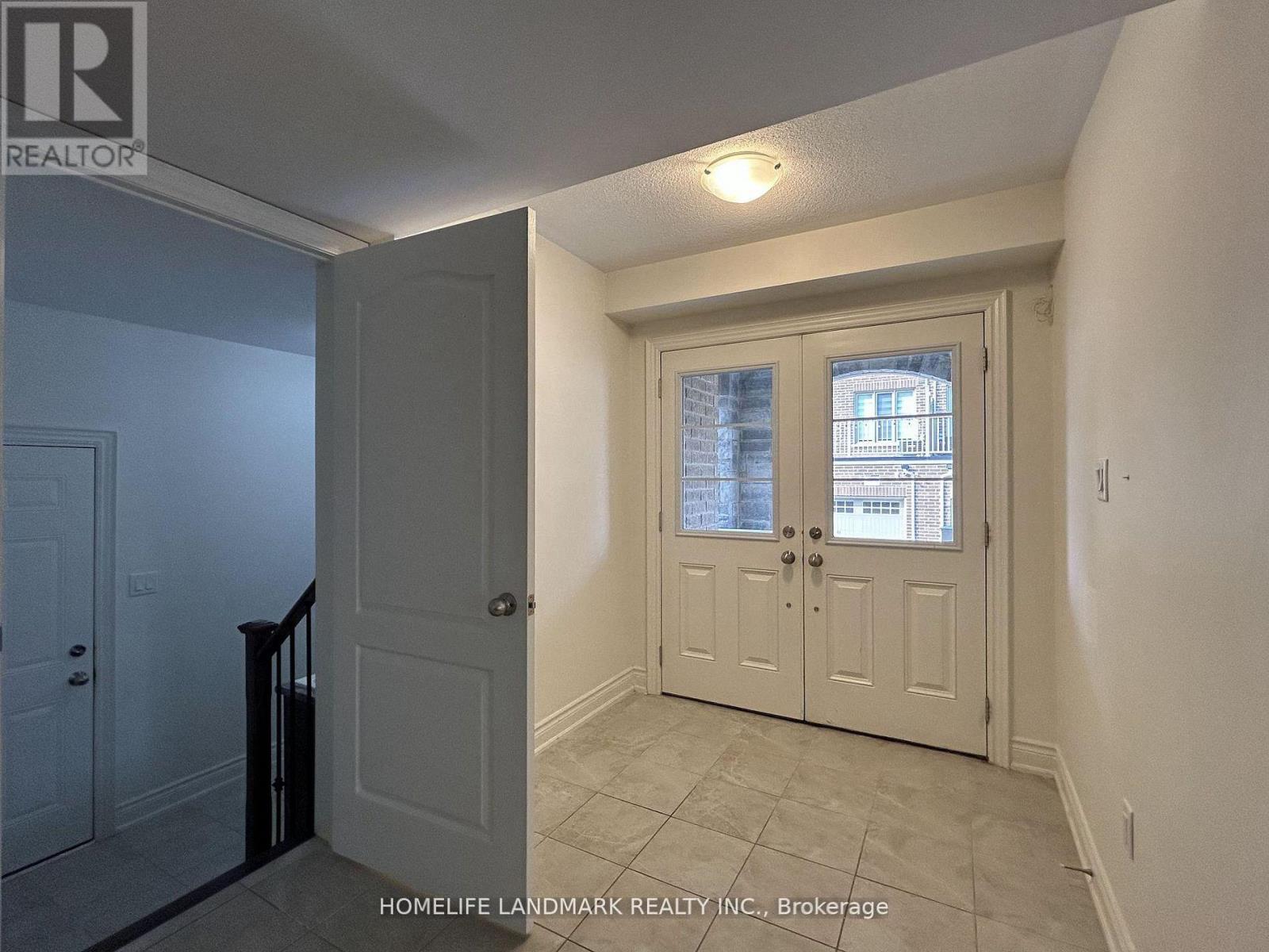 3 Temple Manor Road, Brampton, Ontario  L6Y 6C5 - Photo 6 - W13082188