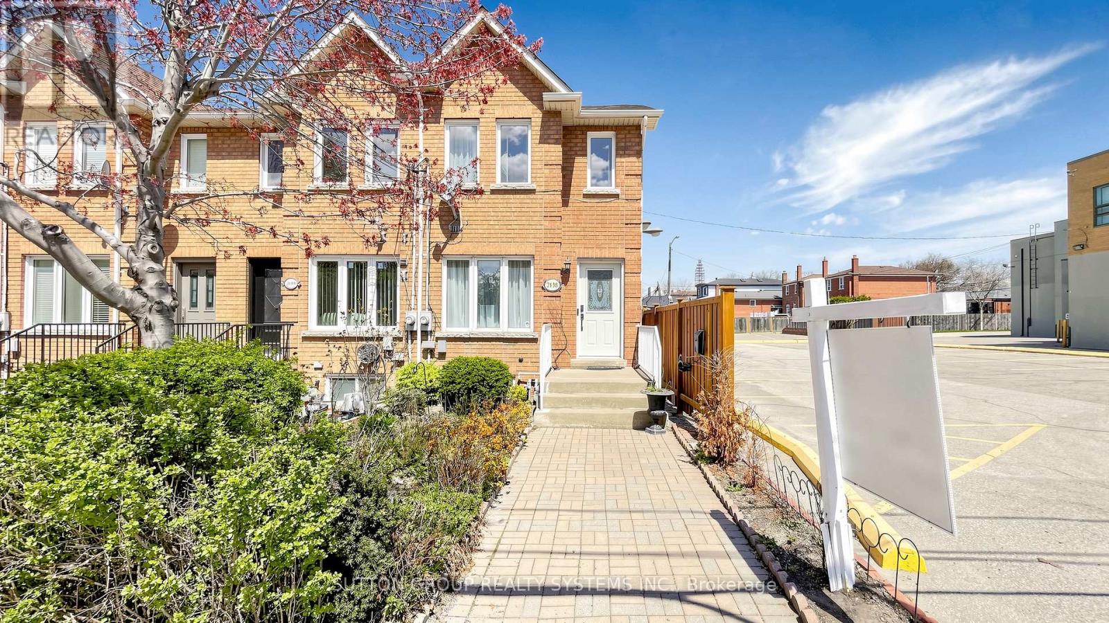 2138 EGLINTON AVENUE W, Toronto, Ontario