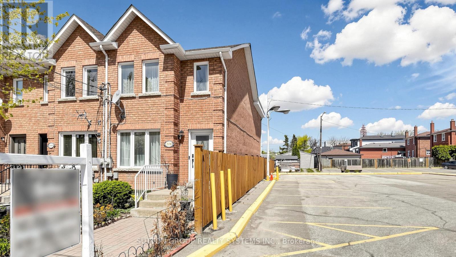 2138 Eglinton Avenue W, Toronto, Ontario  M6E 2K8 - Photo 2 - W13082198
