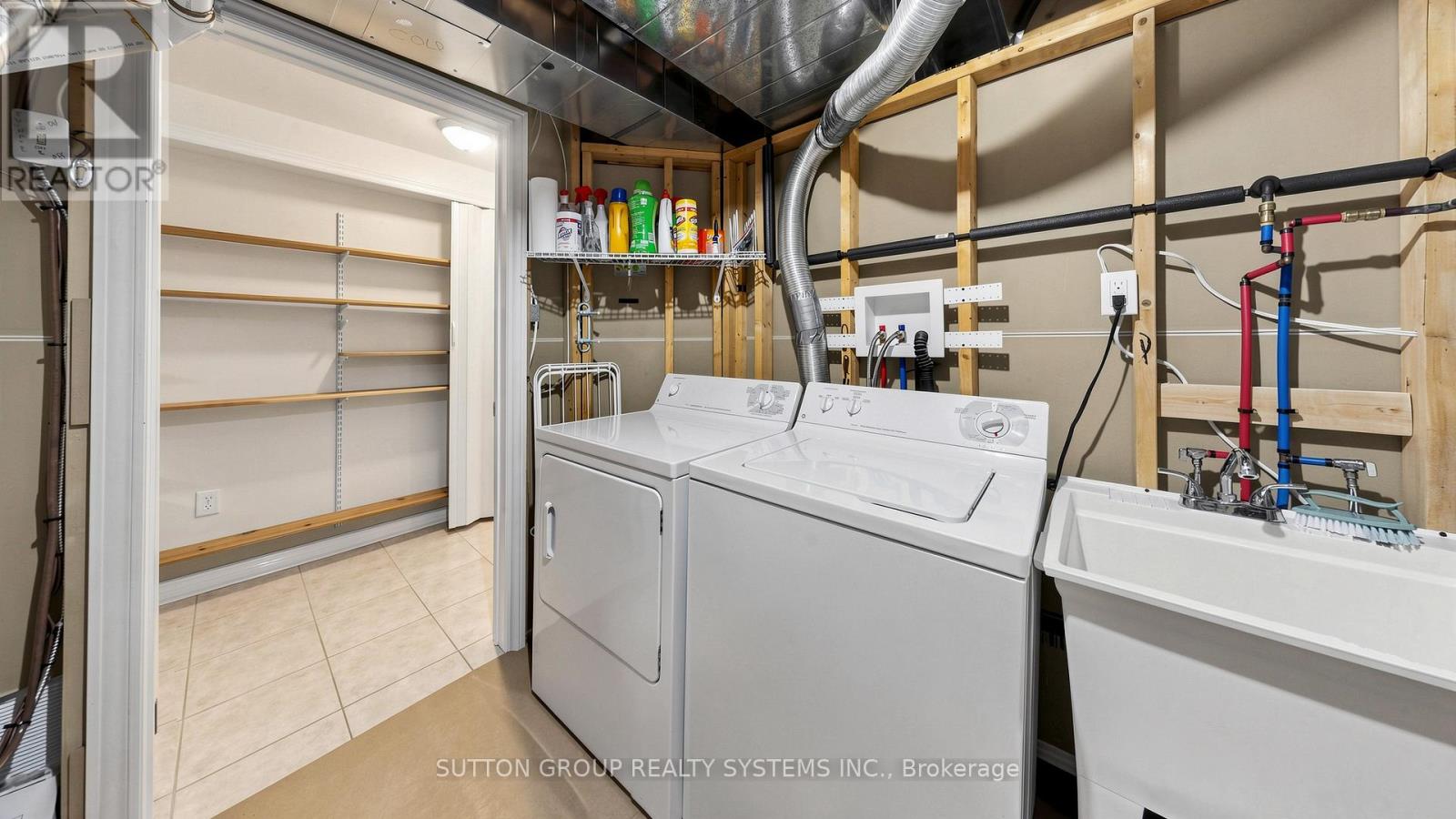 2138 Eglinton Avenue W, Toronto, Ontario  M6E 2K8 - Photo 27 - W13082198