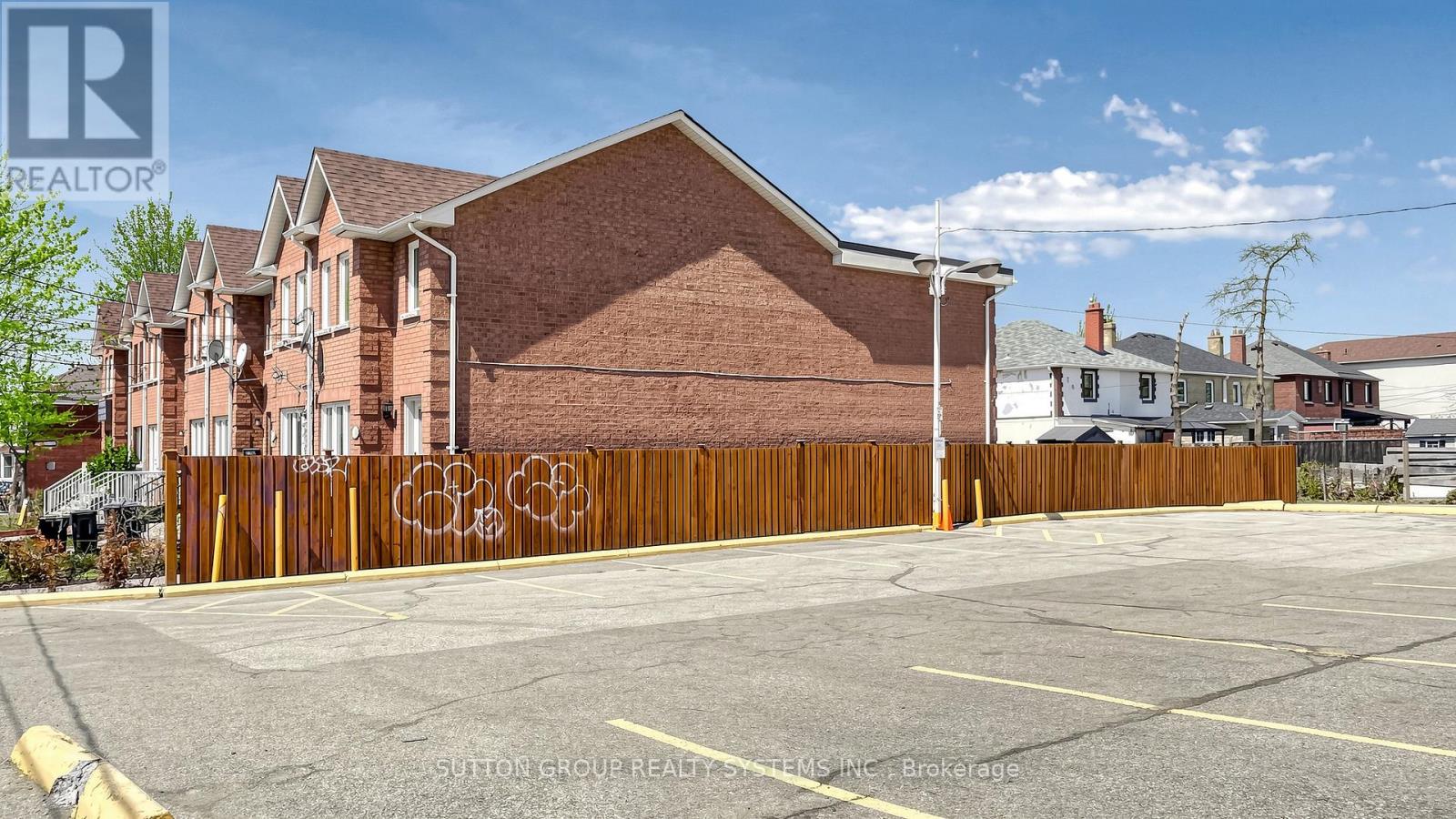 2138 Eglinton Avenue W, Toronto, Ontario  M6E 2K8 - Photo 28 - W13082198