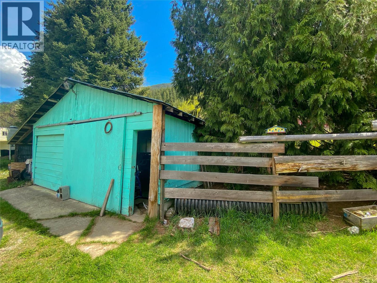 2158 Makonin Road, Glade, British Columbia  V1N 4R2 - Photo 47 - 10345121