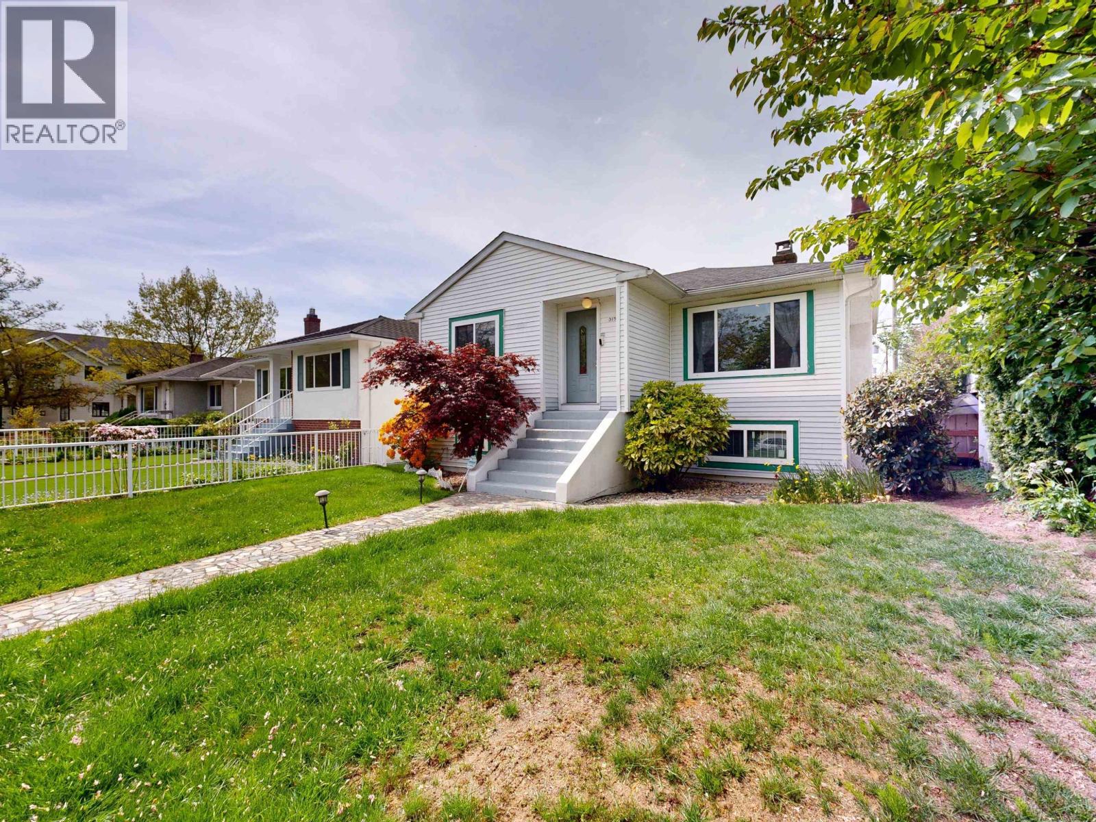 3157 Penticton Street, Vancouver, British Columbia  V5M 3C6 - Photo 2 - R3119187