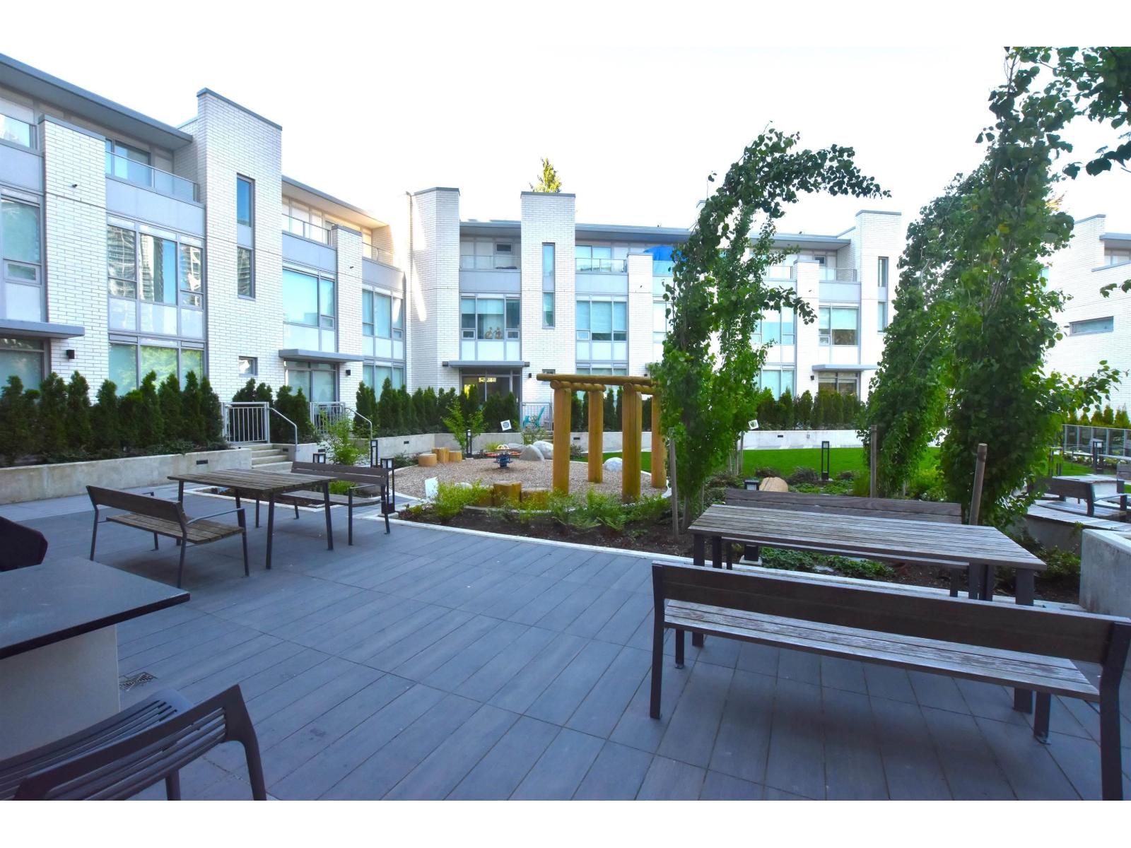 2407 13359 Old Yale Road, Surrey, British Columbia  V3T 0S4 - Photo 12 - R3078364